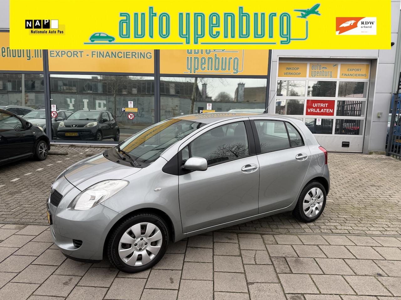 Toyota Yaris - 1.3 VVTi Sol MMT Automaat * 114.917 Km * Airco * 5 Deurs * NIEUWSTAAT * - AutoWereld.nl