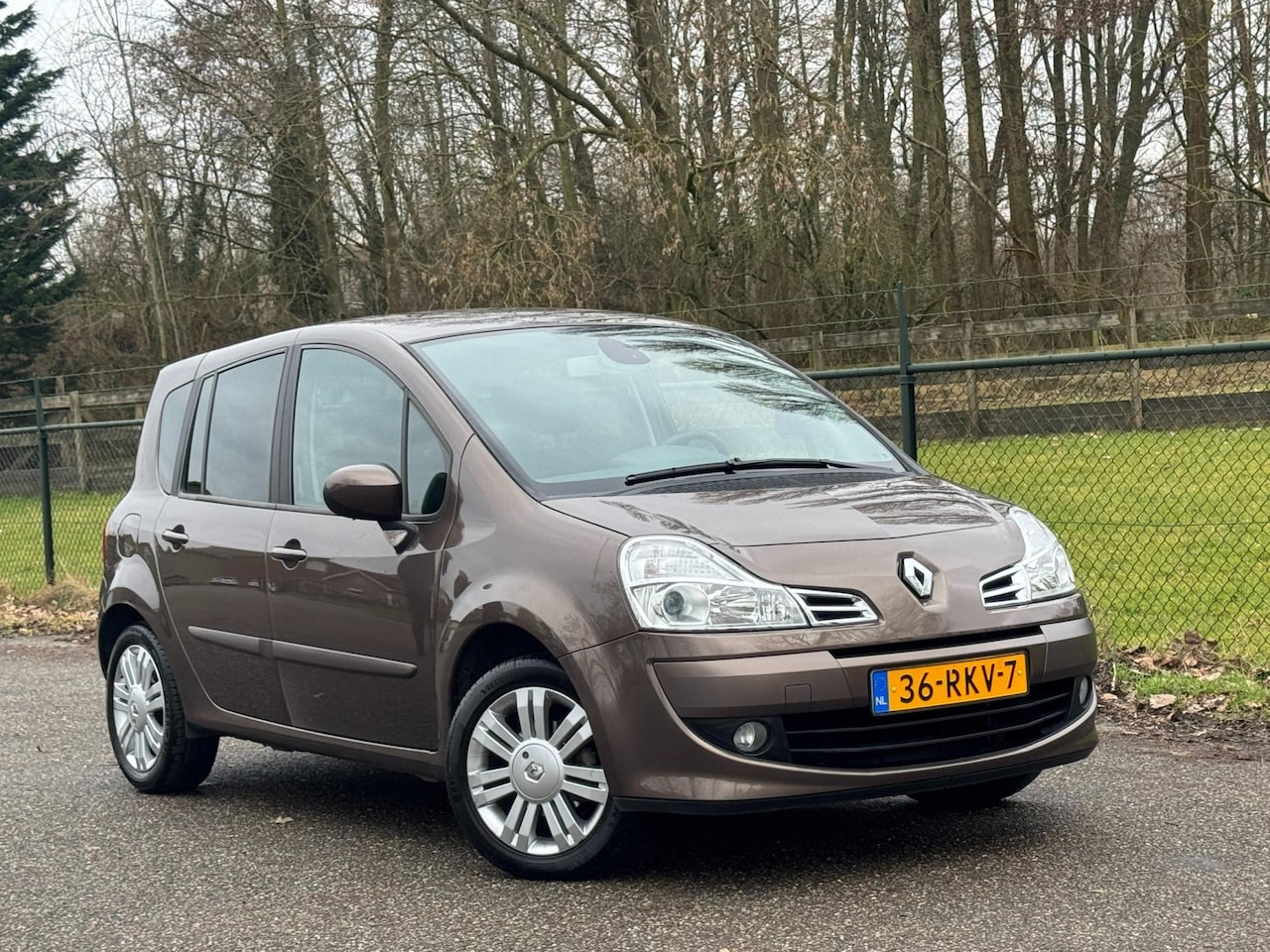 Renault Grand Modus - 1.6-16V Exception /Automaat/NAP/Lage kmstand/Airco/Navi/ - AutoWereld.nl