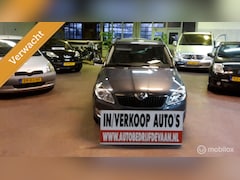 Volkswagen Polo - 1.4-16V Athene Automaat + Airco , nieuwe distributie enz enz