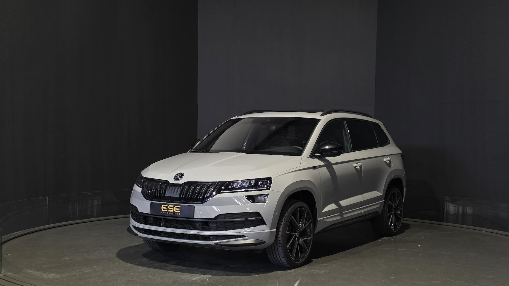 Skoda Karoq - 1.5 TSI ACT Sportline | Pano | Carplay | Camera - AutoWereld.nl
