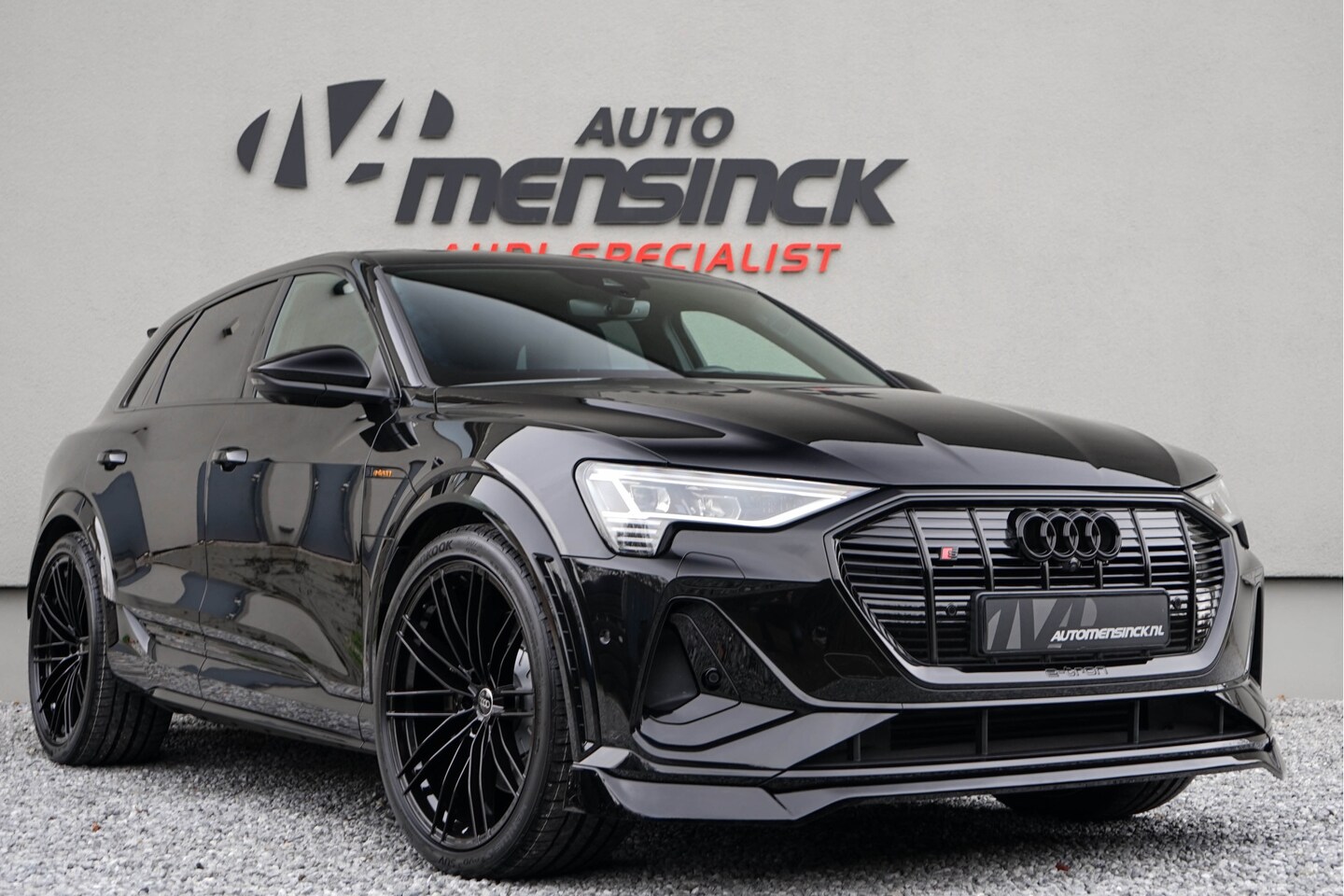 Audi e-tron - S Quattro 371kW / Luchtvering/ Standkachel/ Bang & Olufsen Sound System/ Trekhaak/ Panoram - AutoWereld.nl