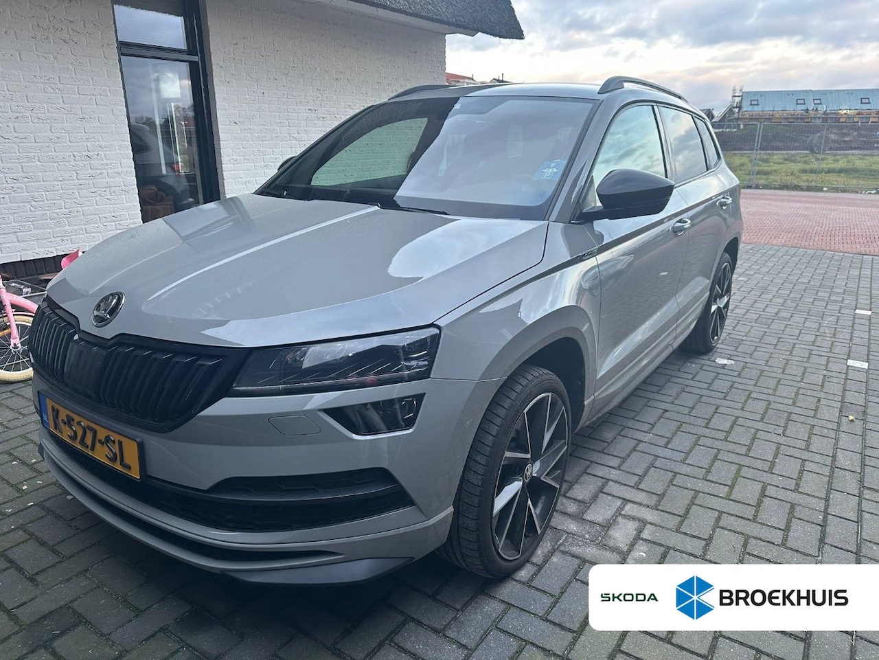 Skoda Karoq - 1.5 TSI 150 pk ACT Sportline Business 7-DSG | Apple carplay | Achteruitrijcamera | Stoel/s - AutoWereld.nl