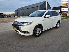 Mitsubishi Outlander - 2.4 PHEV Pure