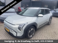 Kia EV3 - Plus 81.4 kWh | Navigatie | Stuur-& Stoelverwarming | Parkeersensoren | Camera