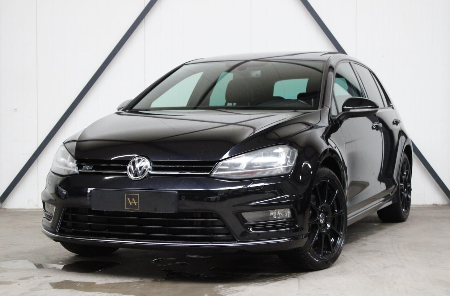 Volkswagen Golf - 1.4 TSI 3X R-Line l Panodak l Leder l Xenon l Led - AutoWereld.nl