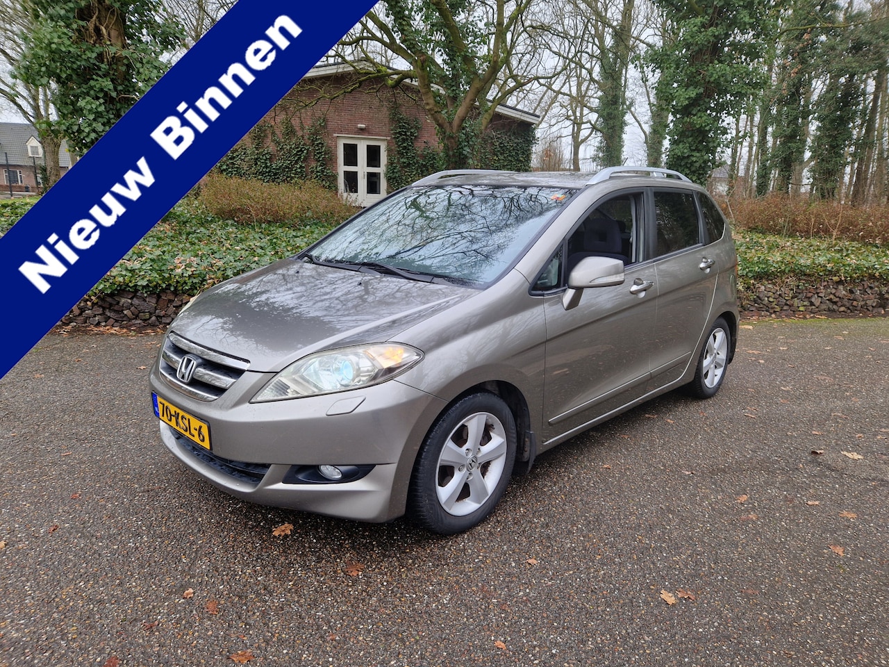 Honda FR-V - 1.8i Executive 1.8i Executive, 6 PERSOONS, nette staat - AutoWereld.nl