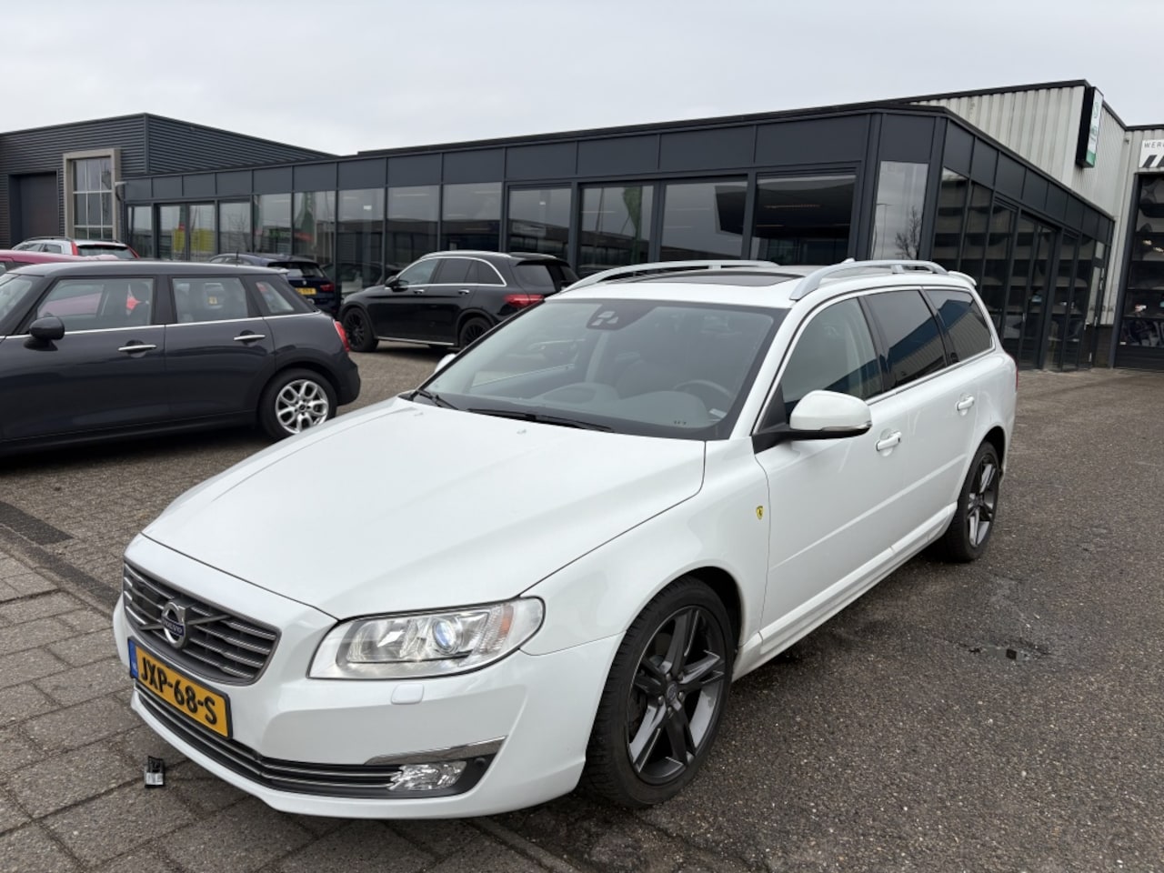Volvo V70 - 2.0 T5 Dynamic Edition 2.0 T5 Dynamic Edition - AutoWereld.nl