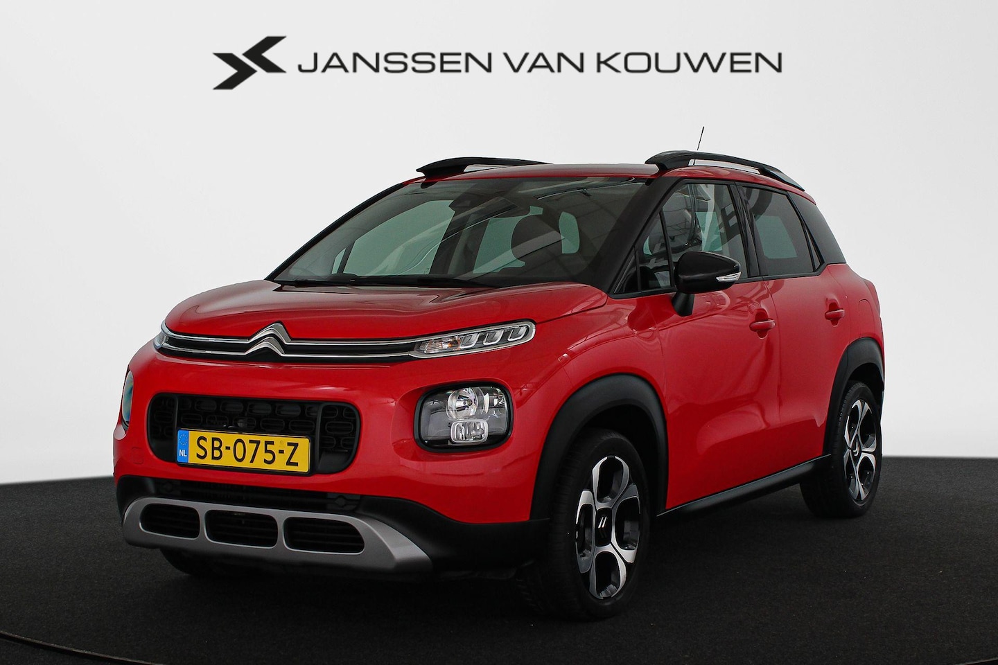 Citroën C3 Aircross - 1.2 PureTech S&S Shine Trekhaak Apple Carplay Cruise Control 17" LMW - AutoWereld.nl