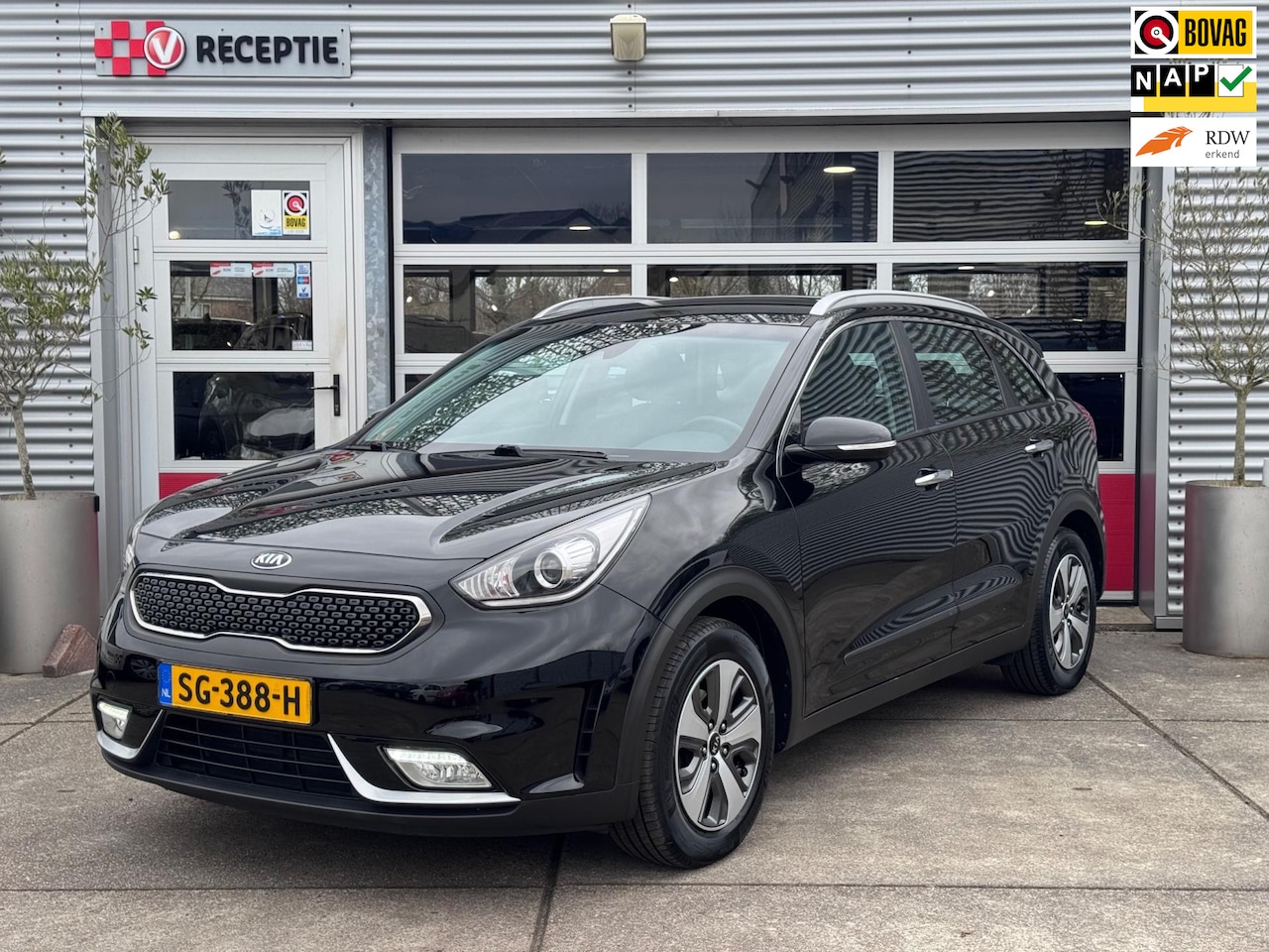 Kia Niro - 1.6 GDi Hybrid DynamicLine / Navi / Carplay / A.Cam / Org-Ned - AutoWereld.nl