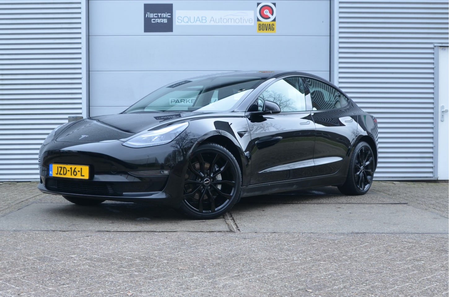 Tesla Model 3 - Long Range RWD Long Range AWD 75 kWh Trekhaak (1.000kg), 19" Alu, AutoPilot3.0 Ryzen - AutoWereld.nl