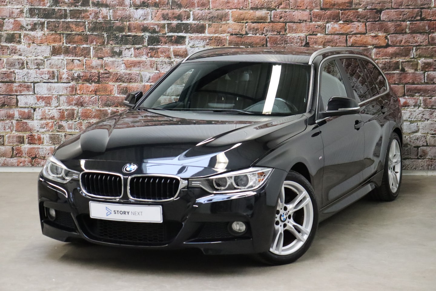 BMW 3-serie Touring - 316i Executive M Sport Pakket Automaat / Navigatie Professional / Climate Control / 18 Inc - AutoWereld.nl