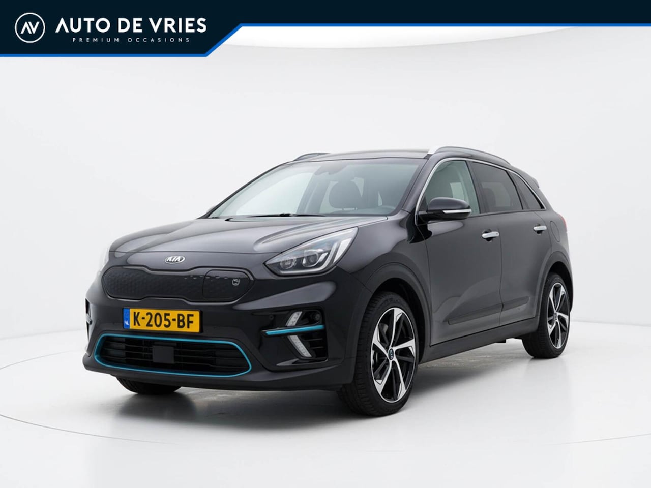 Kia e-Niro - ExecutiveLine 64 kWh 3-fase | SOH 100% | Zwart leder | 18" Velgen | Carplay | Camera - AutoWereld.nl