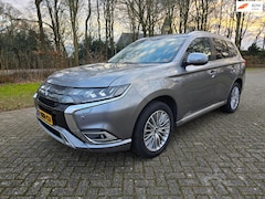 Mitsubishi Outlander - 2.4 PHEV Intense