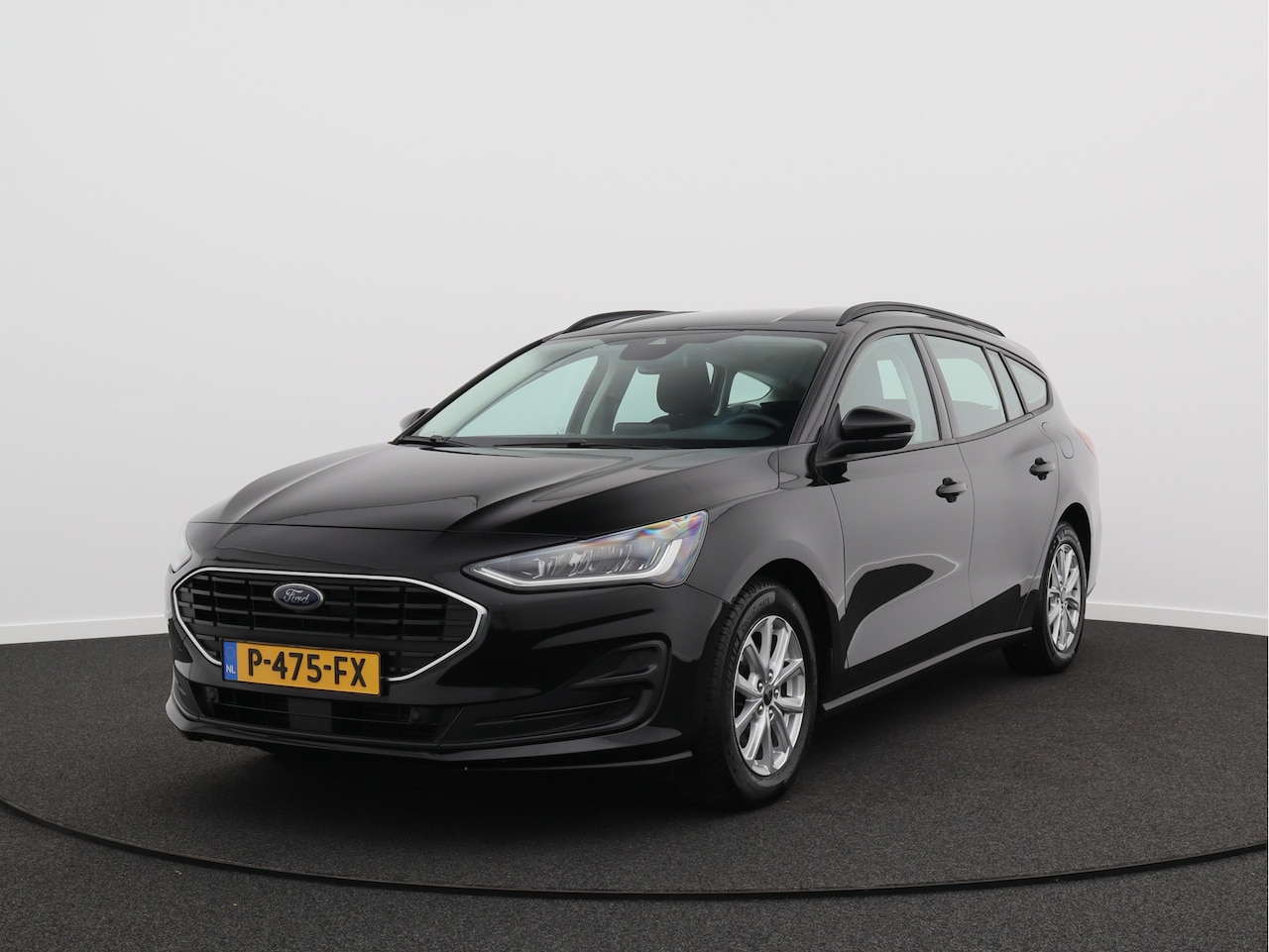 Ford Focus Wagon - 1.0 EcoBoost Connected/ lage km/ zeer mooi! - AutoWereld.nl