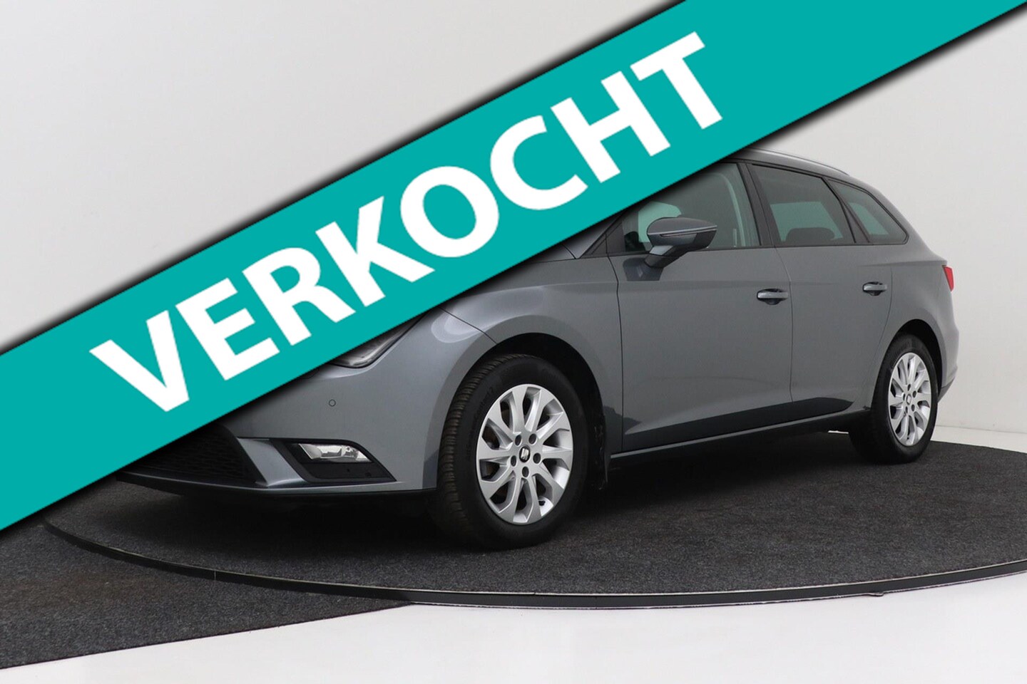 SEAT Leon ST - 1.2 TSI Style | Trekhaak | CarPlay | Stoelverwarming | Recent Ond. | Distributie vervangen - AutoWereld.nl