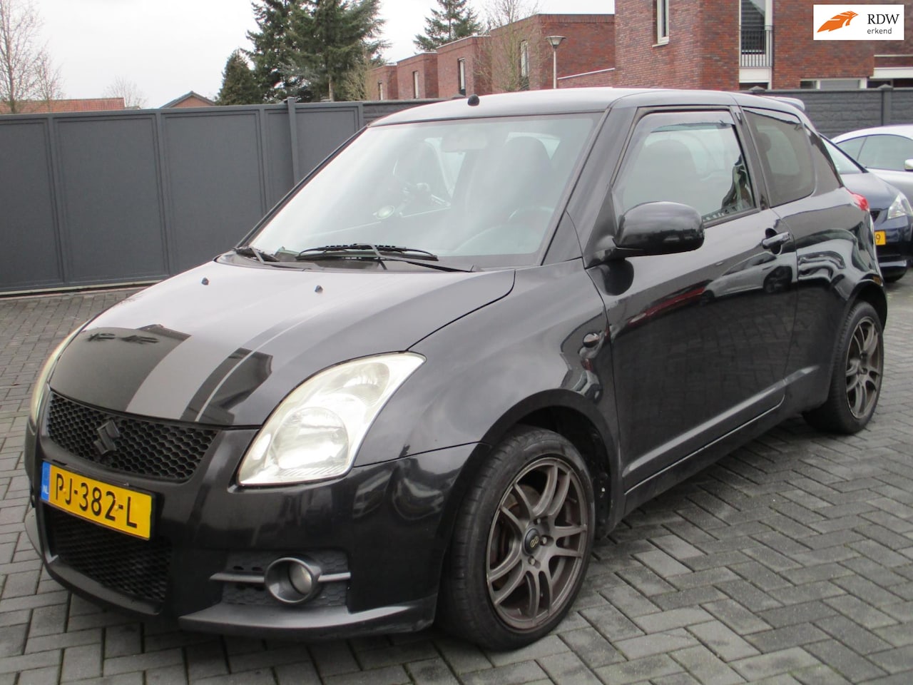 Suzuki Swift - 1.6 Sport Airco 125 PK !! - AutoWereld.nl