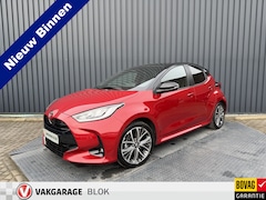 Toyota Yaris - 1.5 Hybrid Executive / Bi tone | Pano dak | Emotional Red | PDC V+A | BSM | Rijklaar