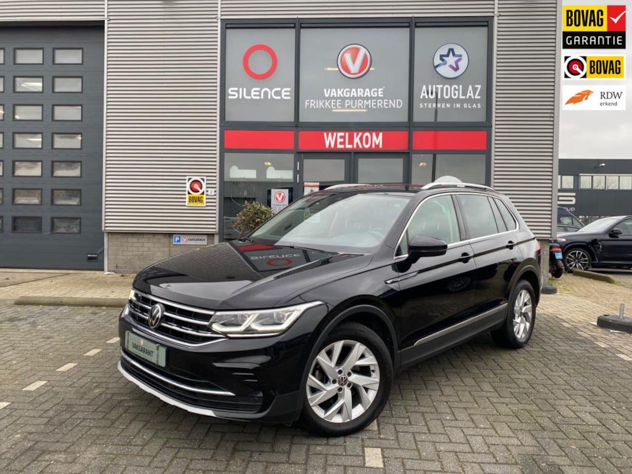 Volkswagen Tiguan - 1.5 TSI R-Line Business 1.5 TSI R-Line Business+ - AutoWereld.nl