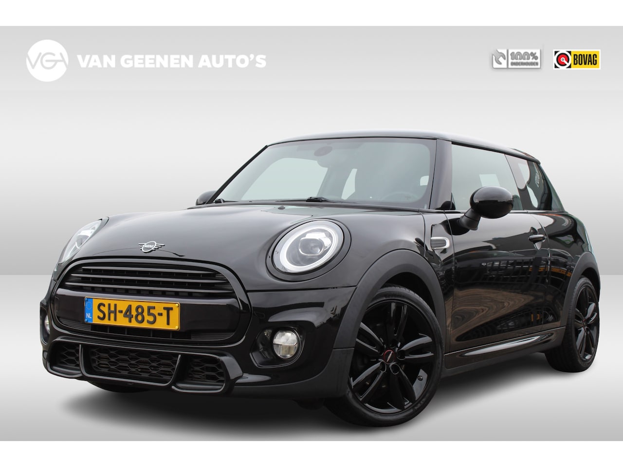 MINI Cooper - 1.5 Cooper | JCW pakket | LED | Kuipstoelen | NL-auto - AutoWereld.nl