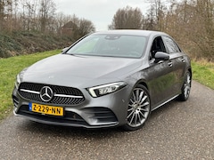 Mercedes-Benz A-klasse - 200 Premium Plus AMG pakket/19''/Camera/Cruise