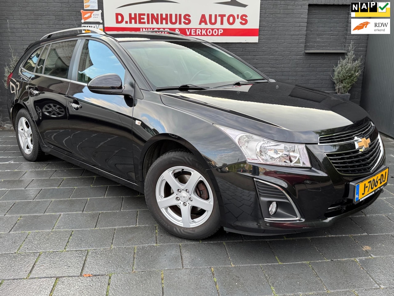 Chevrolet Cruze Station Wagon - 1.8 *VEEL OPTIES* - AutoWereld.nl