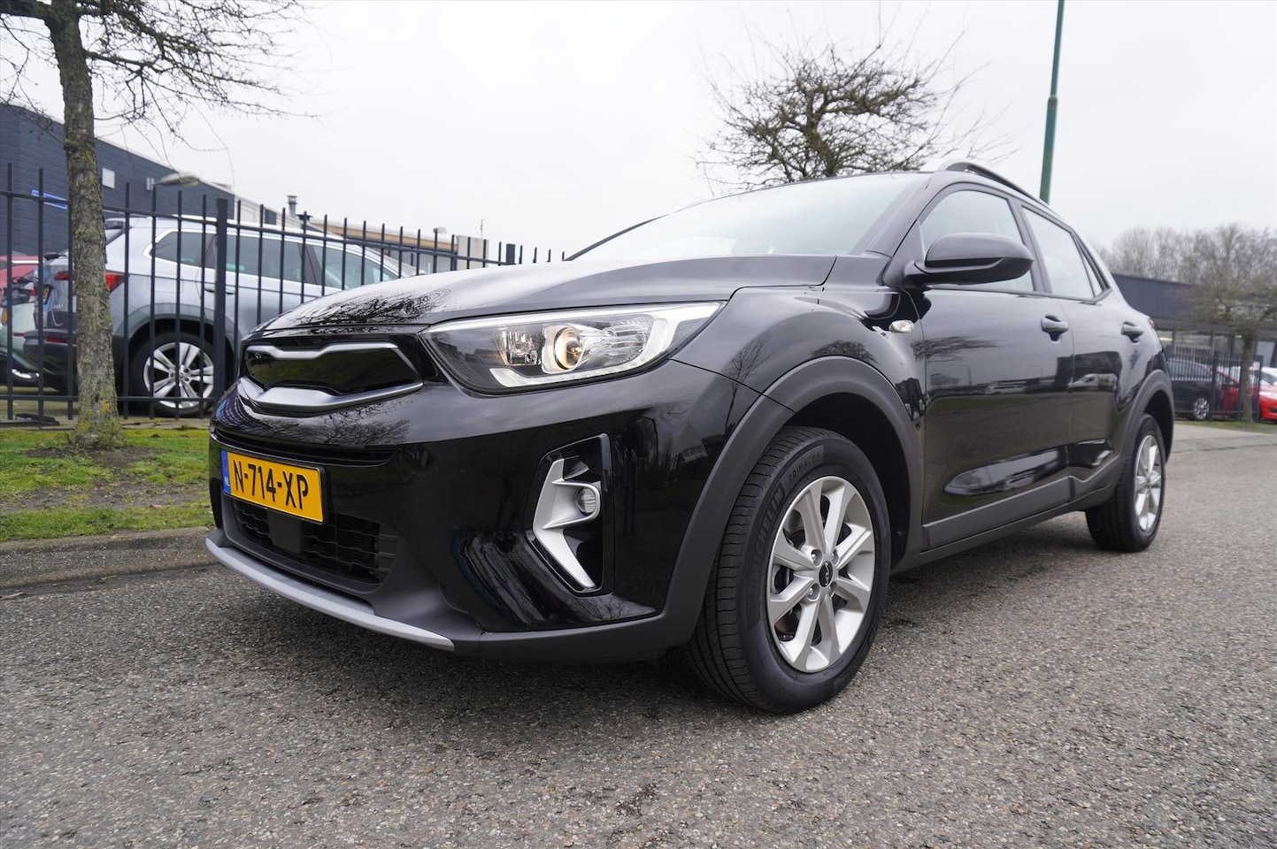 Kia Stonic - 1.0 T-GDi 100pk DynamicLine Multi Media Parkeer Camera - AutoWereld.nl