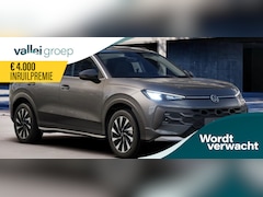 Volkswagen T-Roc - Life First Edition 1.5 eTSI 85 kW / 116 PK SUV 7 v DSG automaat