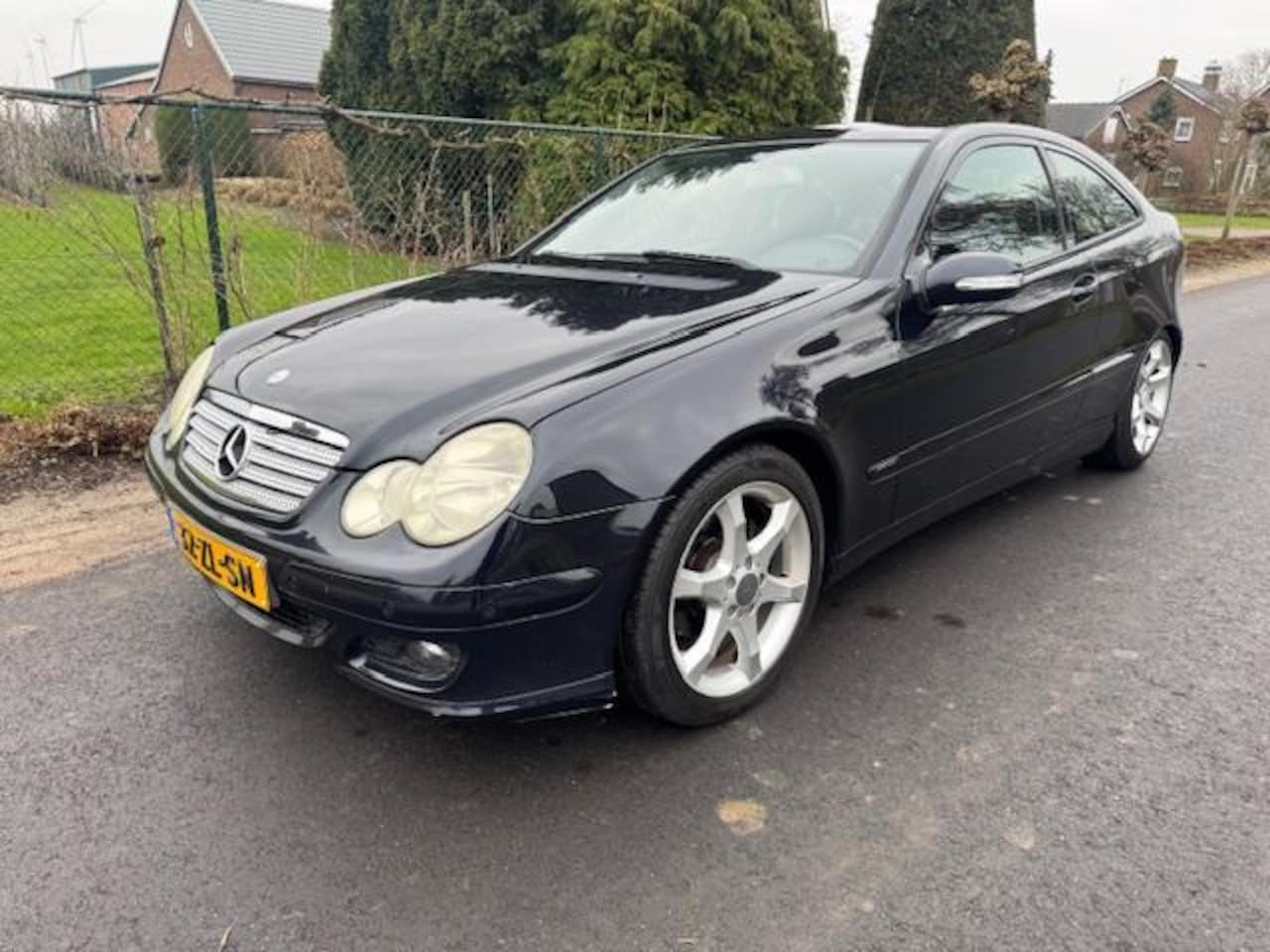 Mercedes-Benz C-klasse Sportcoupé - 180 K. AIRCO / CRUISE / LM VELGEN / - AutoWereld.nl