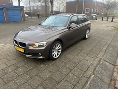 BMW 3-serie Touring - 316d High Executive Brown Metallic