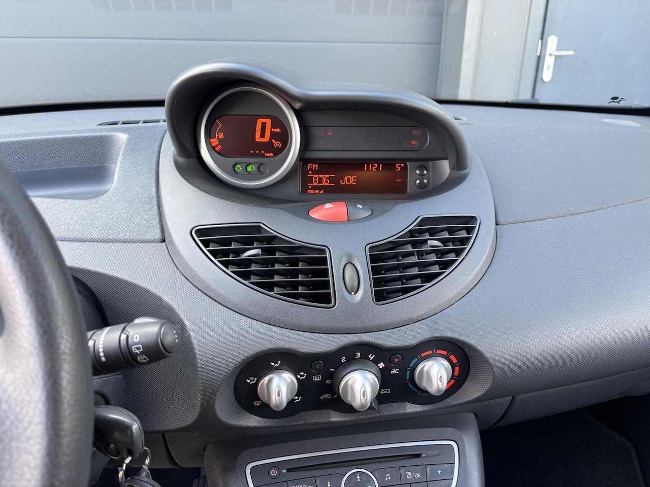 Renault Twingo - 1.2 16V Collection met maar 56.747 km 1ste EIG/ Cruise Control/ Airco/ Private Glass/ L.M.