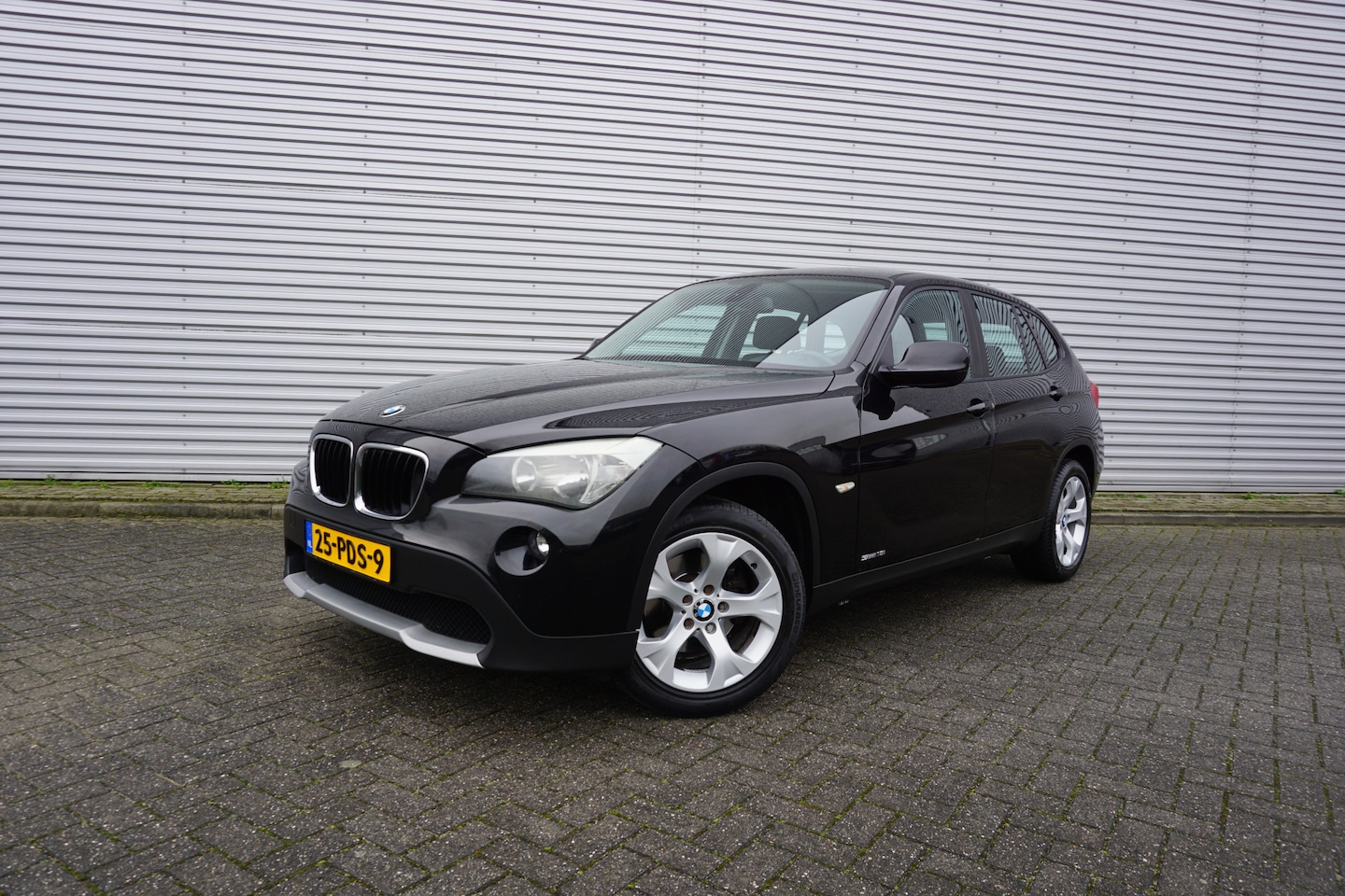 BMW X1 - sDrive18i Executive Airco / Navi / Cruise / Parkeers. / Elektr. ramen / NAP - AutoWereld.nl