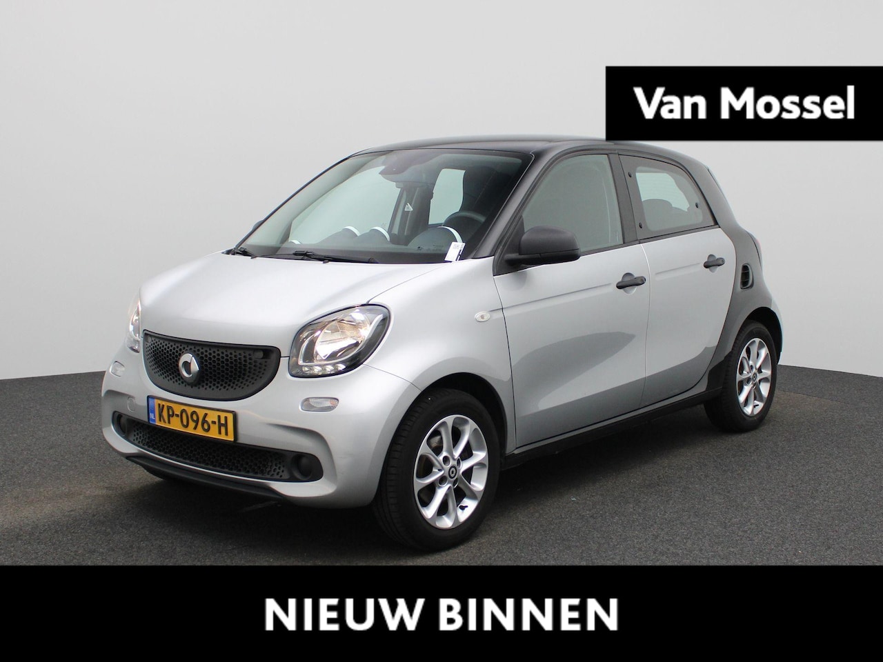 Smart Forfour - 1.0 Pure | Climate Control | Cruise Control | Lichtmetalen Velgen | - AutoWereld.nl