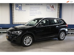 BMW X1 - SDrive20i High Executive / AUTOMAAT / BLACK ON BLACK