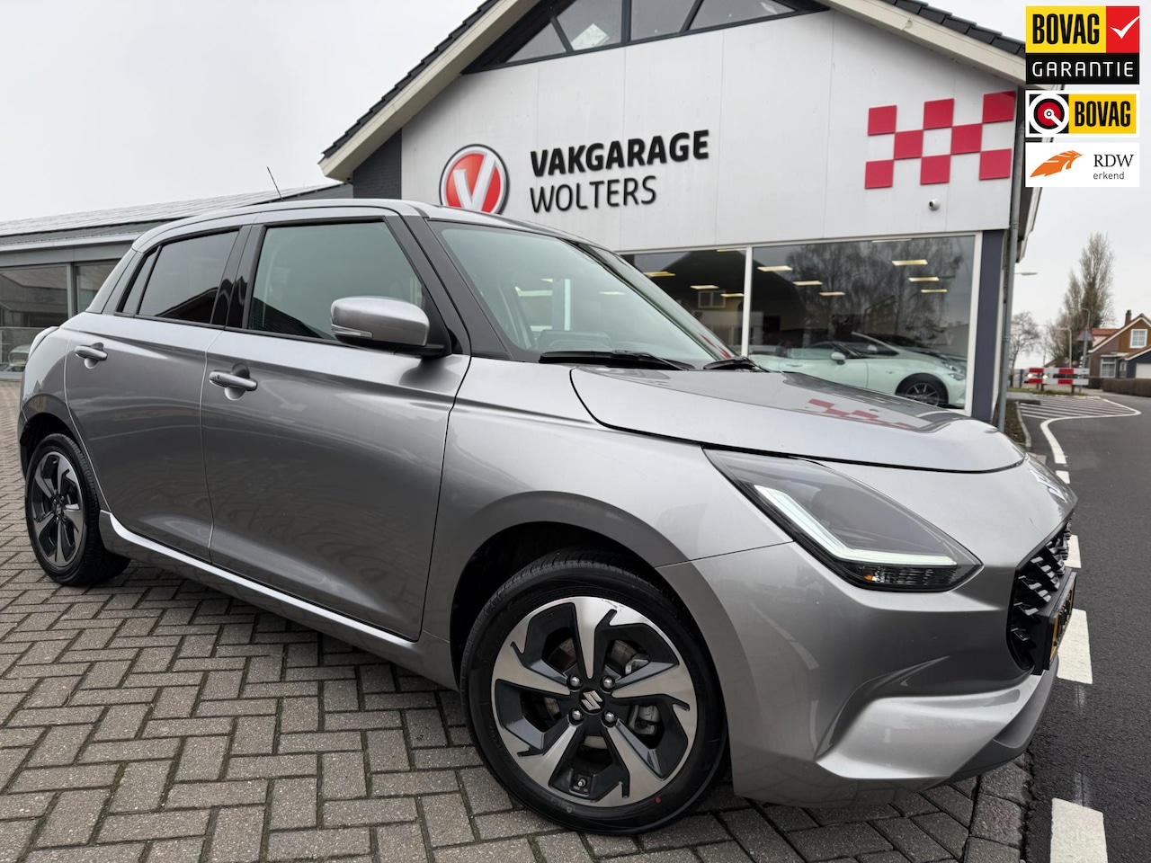 Suzuki Swift - 1.2 Style Smart Hybrid RIJKLAARPRIJS! - AutoWereld.nl