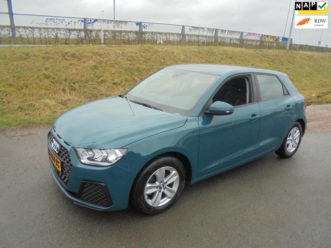 Audi A1 Sportback - Audi A1 25 TFSI Benzine airco navigatie pdc lmv 100.000km eerste eigenaar - AutoWereld.nl