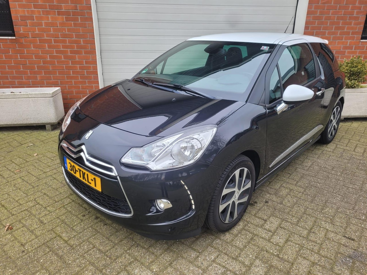 Citroën DS3 - 1.6 e-HDi So Chic 1.6 e-HDi So Chic - AutoWereld.nl
