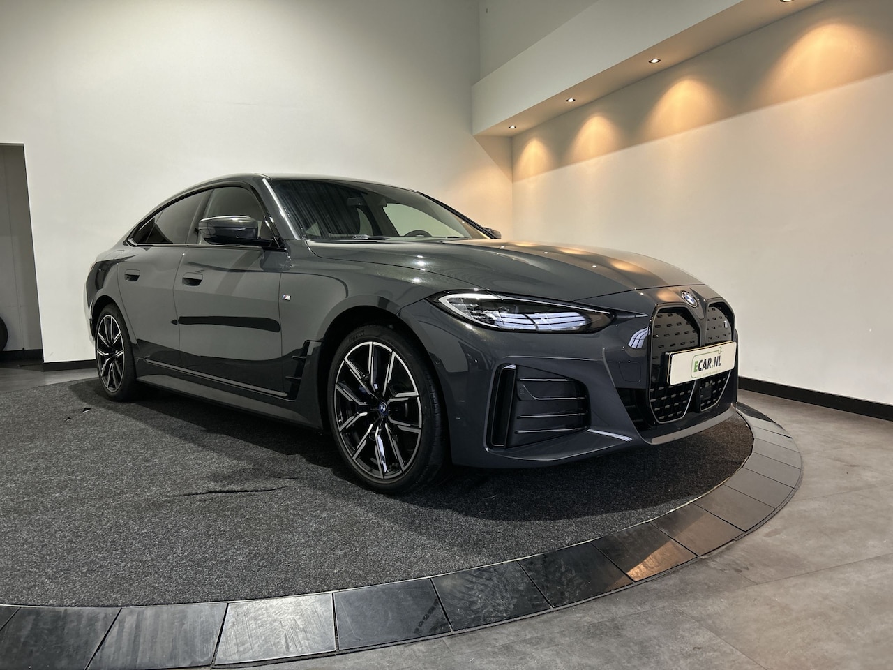 BMW i4 - eDrive40 84 kWh | trekhaak | Leder interieur | - AutoWereld.nl