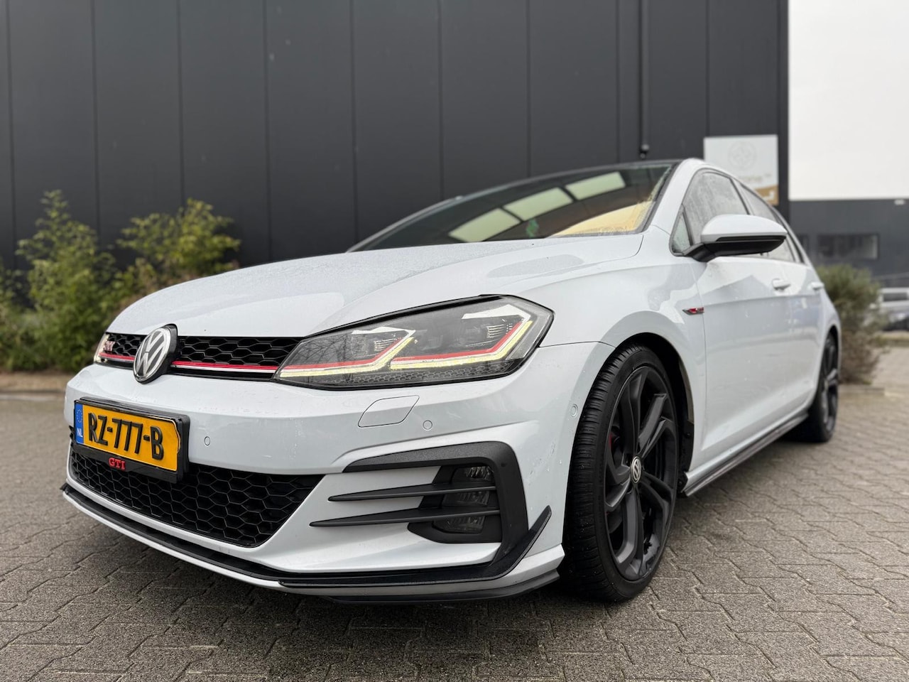 Volkswagen Golf - 2.0 TSI GTI Performance 2.0 TSI GTI Performance - AutoWereld.nl