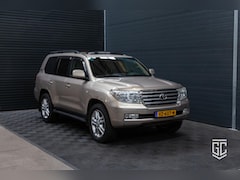 Toyota Land Cruiser V8 - 4.5 V8 D-4D Executive Standard Roof Window Van