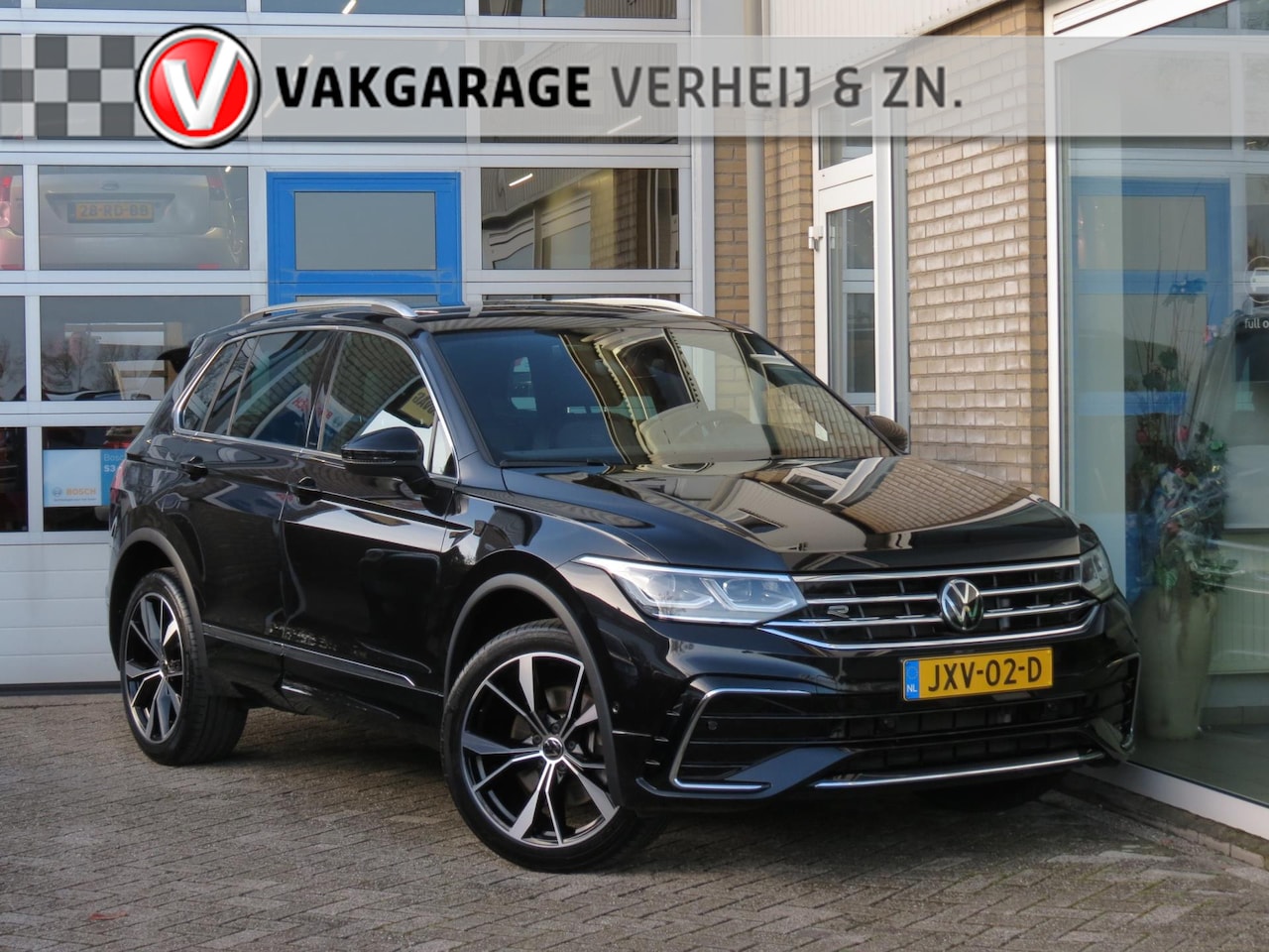 Volkswagen Tiguan - 1.4 TSI eHybrid R-Line Business+ iQ-Led|Camera|CarPlay|Navi|Clima|Ad.Cruise|2X R-Line|Digi - AutoWereld.nl