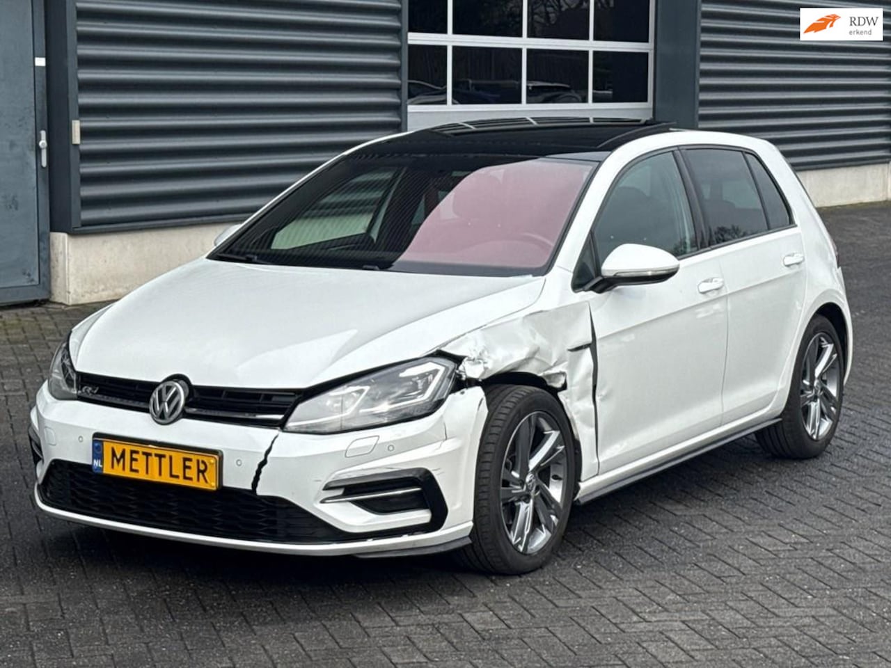 Volkswagen Golf - 1.4 TSI Highline Business R-Line, panoramadak, dynaudio, camera - AutoWereld.nl