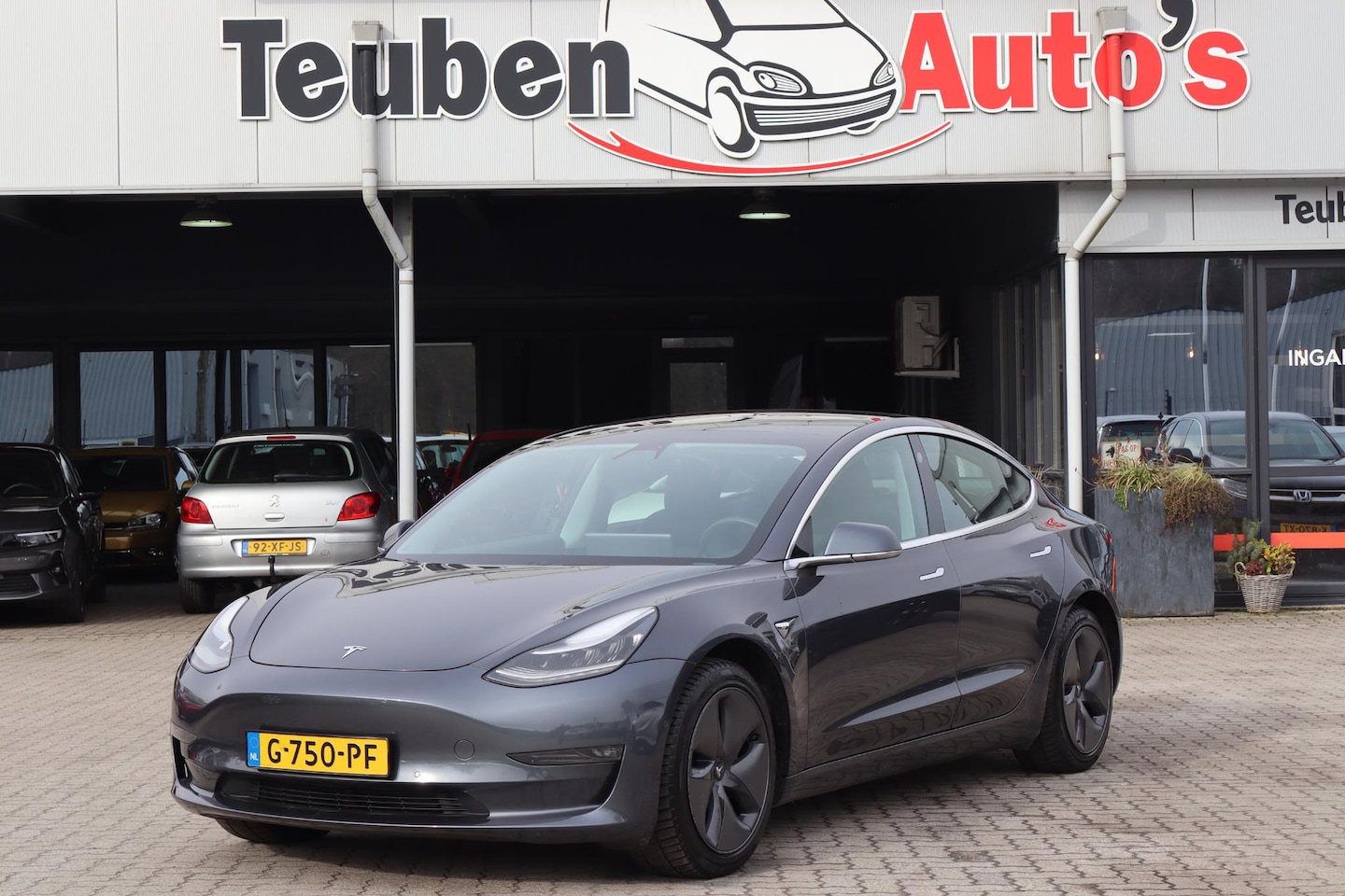 Tesla Model 3 - Long Range RWD Long Range AWD 75 kWh 90,8% SOH, Autopilot computer 3.0, Trekhaak, Cruise control, 360 Cam - AutoWereld.nl