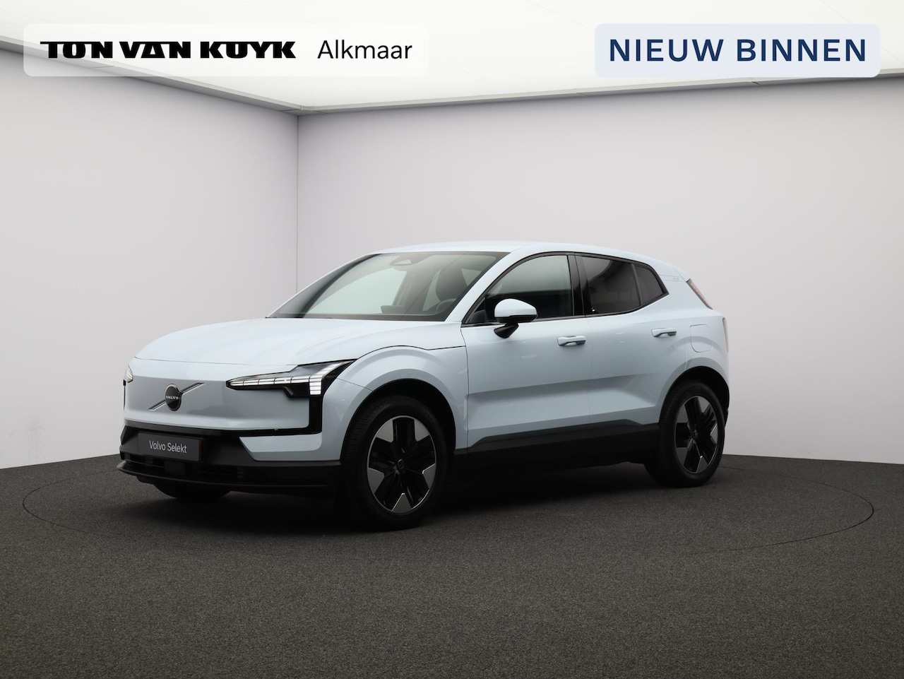 Volvo EX30 - Single Motor Core 51 kWh / Stoel- +Stuurwielverwarming / Achteruitrijcamera / Blis / Cruis - AutoWereld.nl