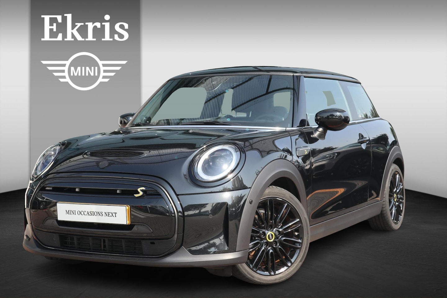 MINI Mini-Electric - | Achteruitrijcamera | Comfort Acces | Panoramadak | Harman Kardon - AutoWereld.nl