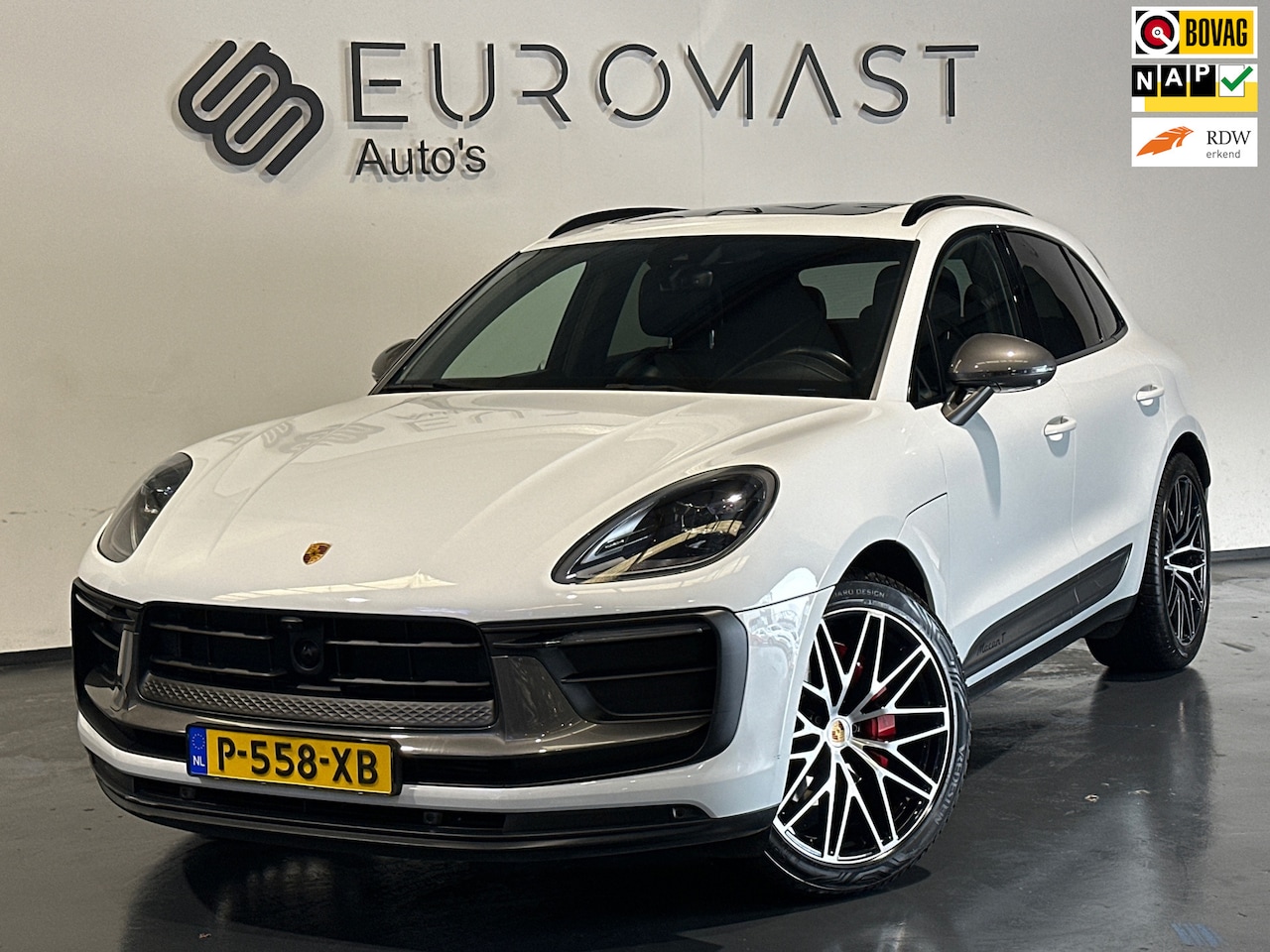 Porsche Macan - 2.0 T Panoramadak Luchtvering Bose Camera Ambient light - AutoWereld.nl