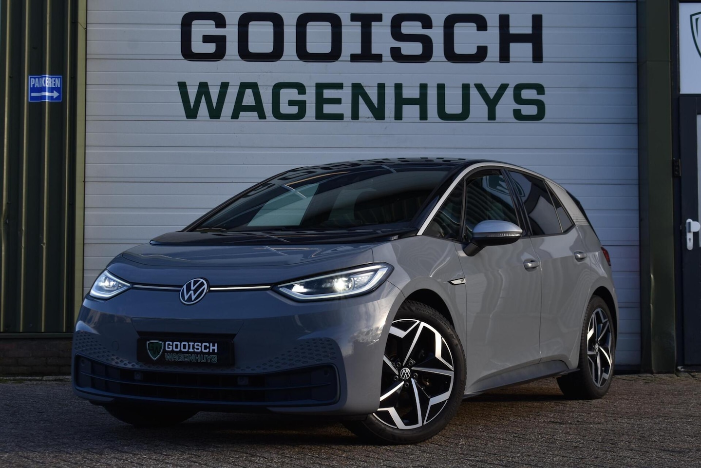 Volkswagen ID.3 - First Plus 58 kWh | IQ Light | Trekhaak | Camera | - AutoWereld.nl