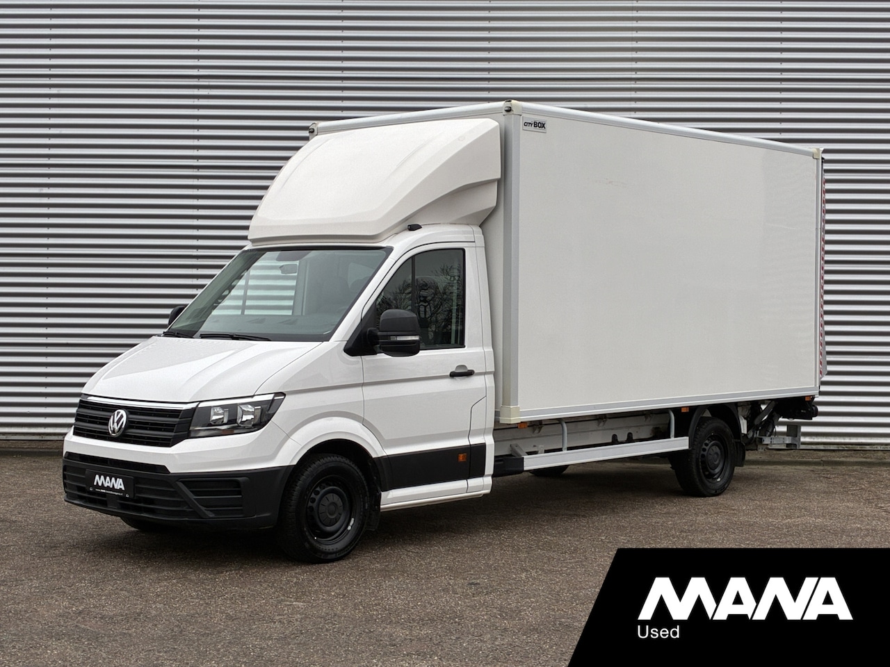 Volkswagen Crafter - 35 2.0 TDI L4 EL Bakwagen Laadklep 750kg Lat om Lat Trekhaak Zijdeur Lederen bekleding Air - AutoWereld.nl