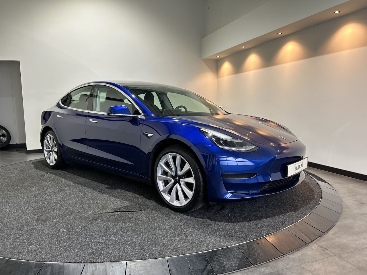Tesla Model 3 - Standard RWD Plus 60 kWh | Led verlichting | Panoramadak | - AutoWereld.nl