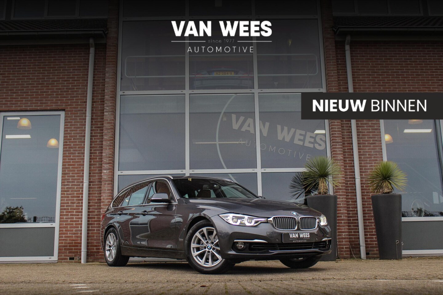 BMW 3-serie Touring - 318i LCI Luxury Edition | NL auto | Facelift | Driving Assistant | Stuurverwarming | Camer - AutoWereld.nl
