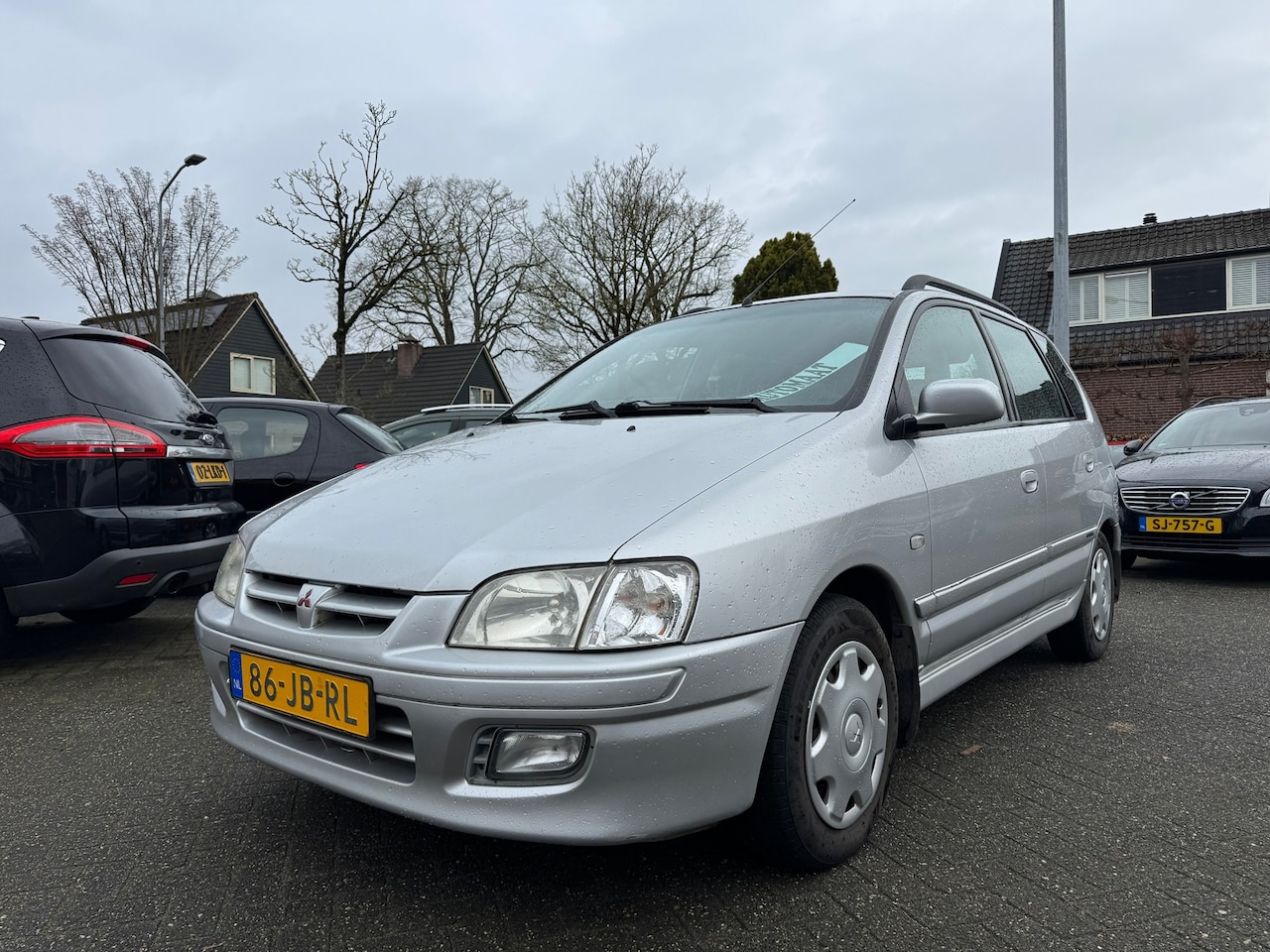 Mitsubishi Space Star - 1.6 Comfort Automaat,Apk 8/2/27,Airco,Nap,Trekhaak - AutoWereld.nl